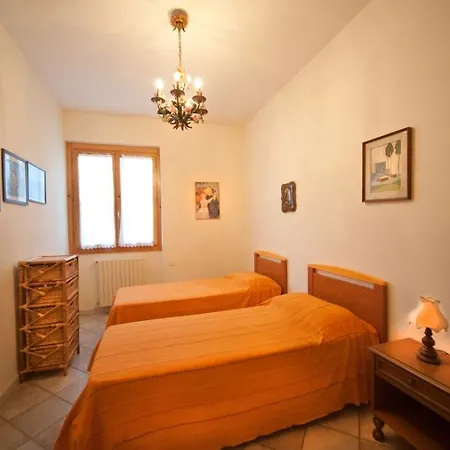 Il Castagno Poggio Alla Croce