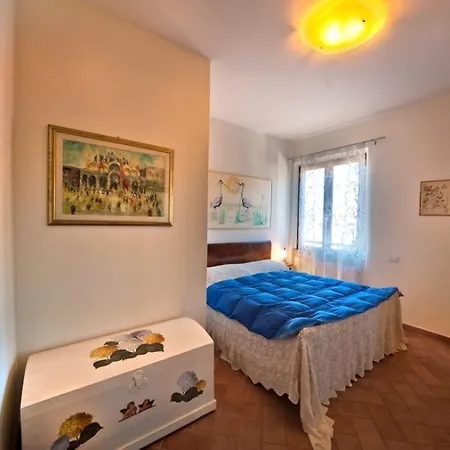 Il Castagno Poggio Alla Croce